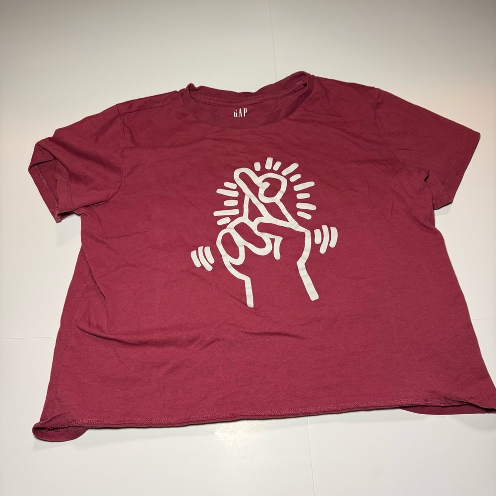 GAP‎ Maroon Graphic Tee
